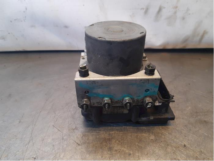 Begagnade ABS-pump Toyota Aygo (B10) 1.0 12V VVT-i Pris € 40,00 Marginaltabell erbjuds av Uittenbogaard onderdelen BV