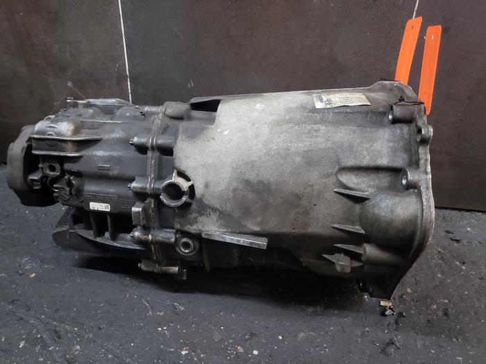 Gearbox from a Volkswagen Crafter 2.5 TDI 30/32/35 2010