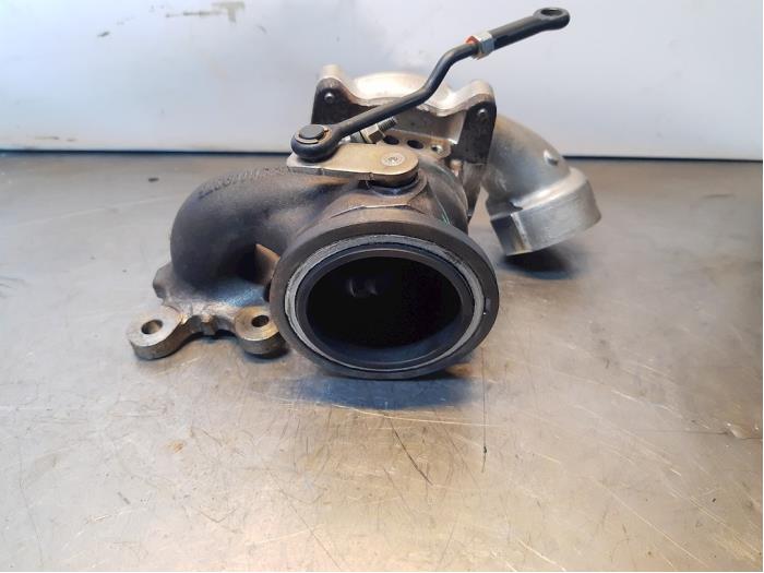 Turbo from a Volkswagen Polo VI (AW1) 1.0 TSI 12V 2018