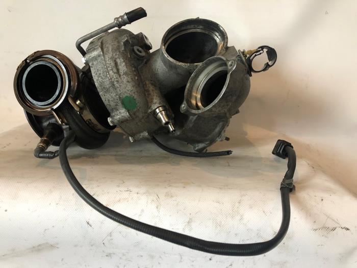 Gebrauchte Turbo BMW X5 (F15) Preis € 450,00 Margenregelung angeboten von Uittenbogaard onderdelen BV