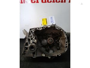 Used Gearbox Renault Scénic II (JM) 1.6 16V Price € 200,00 Margin scheme offered by Uittenbogaard onderdelen BV
