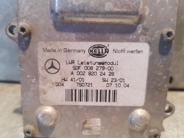 Ordinateur éclairage d'un Mercedes-Benz E (W211) 2.2 E-220 CDI 16V 2004