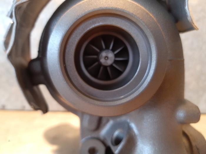 Turbo from a Volkswagen Caddy IV 2.0 TDI 102 2019