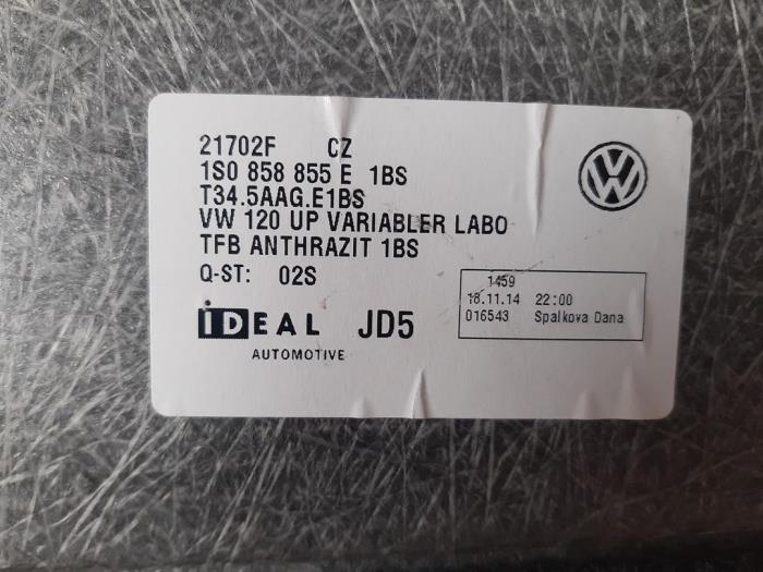 Plaque de protection divers d'un Volkswagen Up! (121) 1.0 12V 60 2014