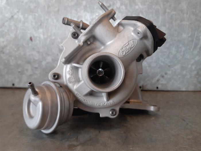 Turbo from a Ford Focus 3 1.0 Ti-VCT EcoBoost 12V 125 2017