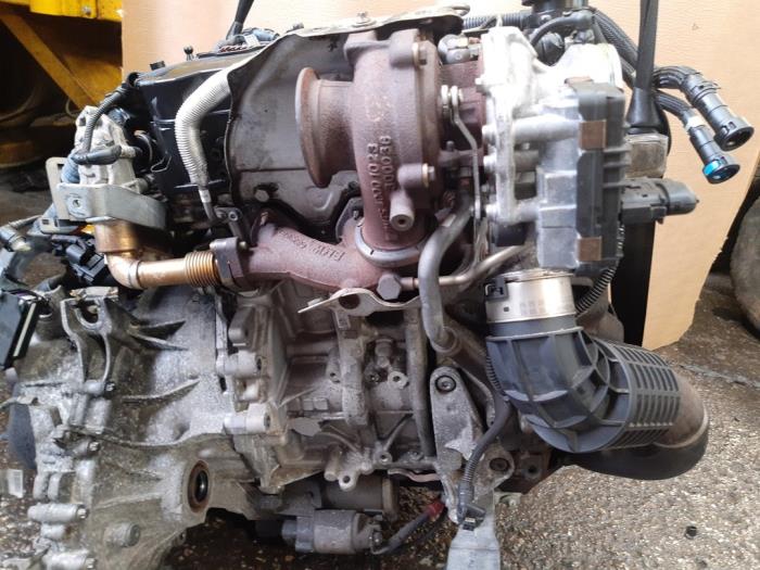 Engine from a MINI Mini (F56) 1.5 12V One D 2019