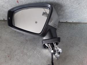 Used Wing mirror, left Volkswagen Tiguan (AD1) 1.5 TSI 16V Evo BlueMotion Technology Price € 200,00 Margin scheme offered by Uittenbogaard onderdelen BV
