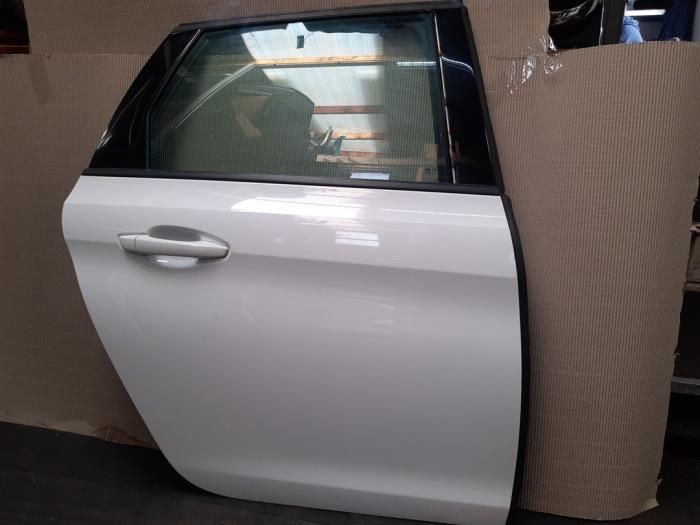Rear door 4-door, right from a Peugeot 308 (4A/C) 1.4 VTI 16V 2014