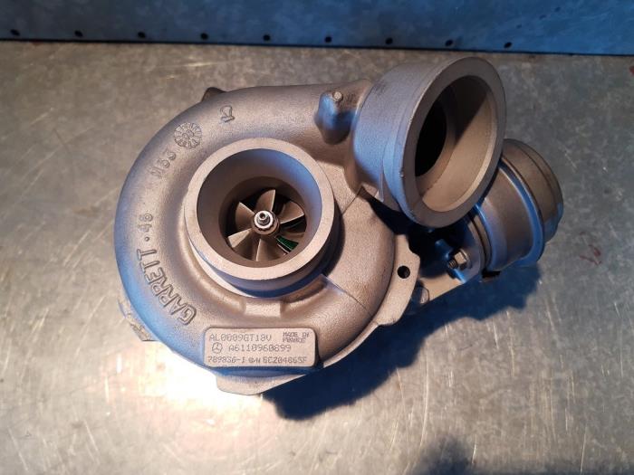 Skontrolowane Turbo Mercedes Sprinter 3t (903) 313 CDI 16V Cena € 423,50 Z VAT oferowane przez Uittenbogaard onderdelen BV