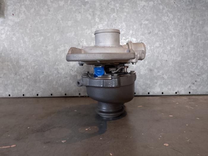 Turbo van een Ford Transit 2.0 TDCi 16V Eco Blue 170 2020