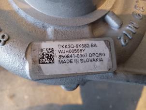 Turbo van een Ford Transit 2.0 TDCi 16V Eco Blue 170 2020