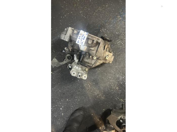 Usagé Boîte de vitesse Ford Focus 3 1.0 Ti-VCT EcoBoost 12V 100 Prix € 450,00 Règlement à la marge proposé par Uittenbogaard onderdelen BV