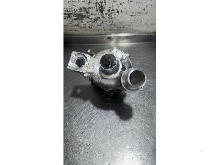 Usagé Turbo BMW 3 serie Touring (G21) 318i 2.0 TwinPower Turbo 16V Prix € 275,00 Règlement à la marge proposé par Uittenbogaard onderdelen BV