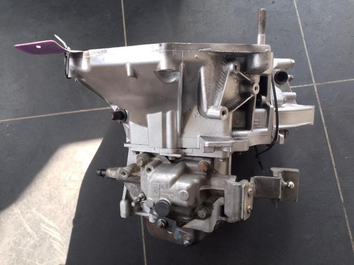 Getriebe van een Fiat 500 (312) 0.9 TwinAir 105 2016