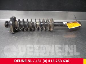Used Rear shock absorber rod, right Volvo S40 (VS) 1.8 16V Price € 25,00 Margin scheme offered by van Deijne Onderdelen Uden B.V.