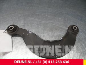 Usagé Bras de suspension haut arrière gauche Volvo S40 (MS) 2.5 T5 20V Prix € 15,00 Règlement à la marge proposé par van Deijne Onderdelen Uden B.V.