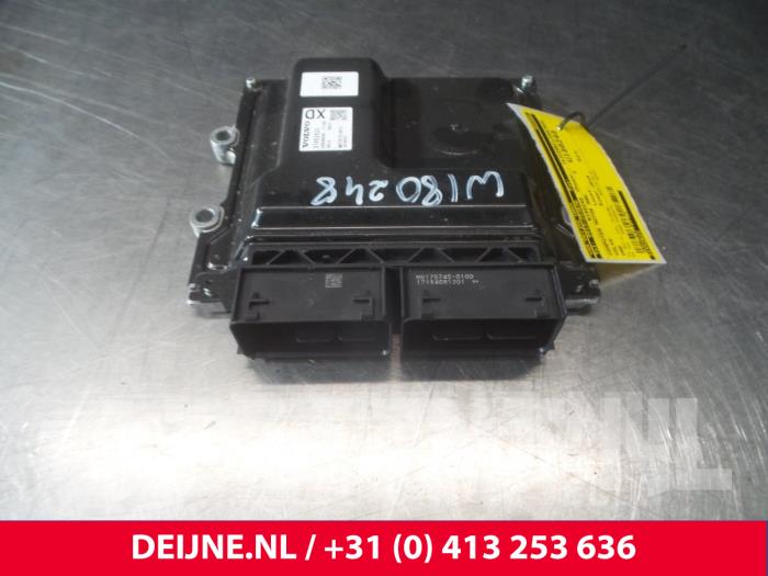 Used Engine management computer Volvo V60 Cross Country I (FZ) 2.0 D3 16V Price € 35,00 Margin scheme offered by van Deijne Onderdelen Uden B.V.