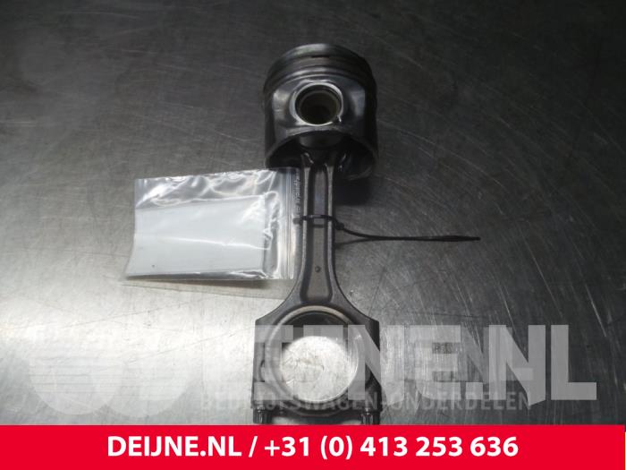 Gebrauchte Kolben Volvo S60 II (FS) 2.0 D3 20V Preis € 100,00 Margenregelung angeboten von van Deijne Onderdelen Uden B.V.