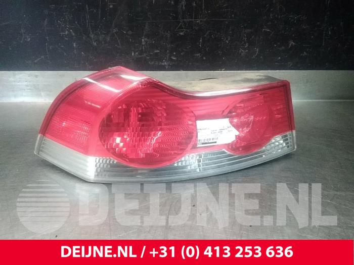 Rücklicht links van een Volvo C70 (MC) 2.4i 20V 2006