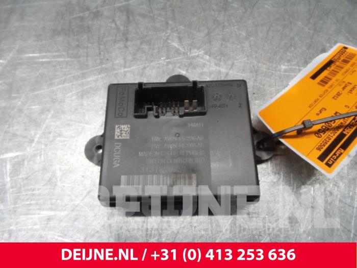 Central door locking module Volvo V60 I 2.0 D3 20V - 31318962 FOMOCO