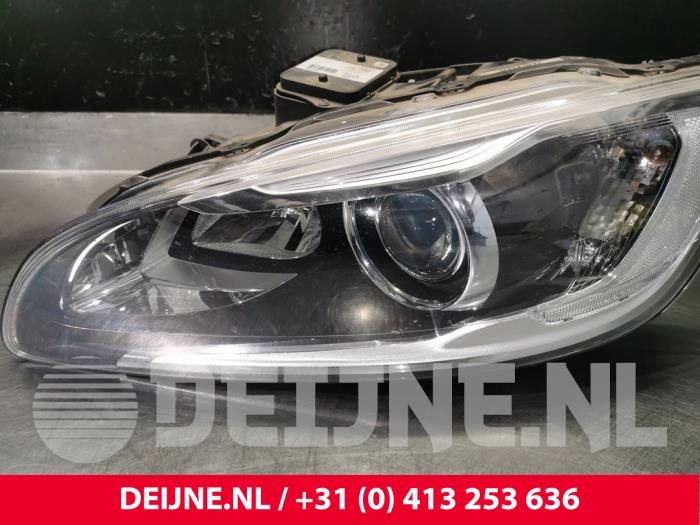 Używane Reflektor lewy Volvo S60 II (FS) 1.6 DRIVe,D2 Cena € 200,00 Procedura marży oferowane przez van Deijne Onderdelen Uden B.V.