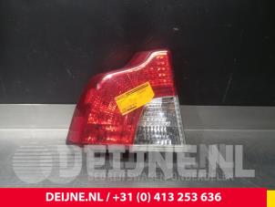 Usados Luz trasera izquierda Volvo S40 (MS) Precio € 60,00 Norma de margen ofrecido por van Deijne Onderdelen Uden B.V.