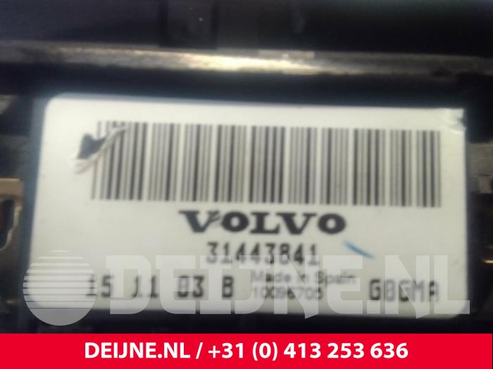 Commutateur lumière d'un Volvo V70 (BW) 2.0 D3 16V 2015