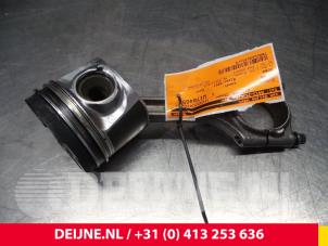 Used Piston Volvo XC60 I (DZ) 2.0 DRIVe 20V Price € 100,00 Margin scheme offered by van Deijne Onderdelen Uden B.V.