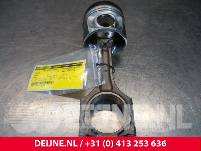 Gebrauchte Kolben Volvo XC60 I (DZ) 2.4 D5 20V AWD Geartronic Preis € 150,00 Margenregelung angeboten von van Deijne Onderdelen Uden B.V.