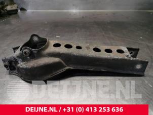 Used Rear spring retainer, right Volvo V70 (SW) 2.4 20V 140 Price € 35,00 Margin scheme offered by van Deijne Onderdelen Uden B.V.