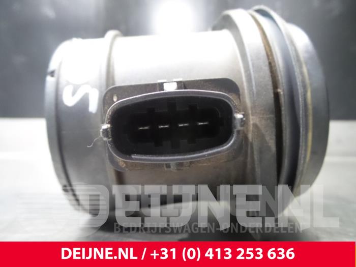 Airflow meter from a Volvo S60 II (FS) 2.0 D3 20V 2011