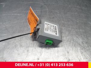 Used Warning light relay Volvo V70 (SW) 2.4 D5 20V Price € 15,00 Margin scheme offered by van Deijne Onderdelen Uden B.V.