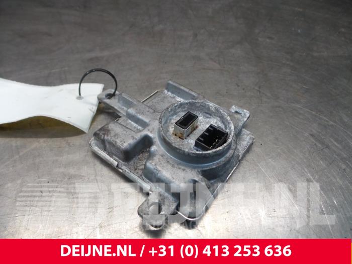 Używane Starter ksenonowy Volvo V40 (MV) 1.6 D2 Cena € 50,00 Procedura marży oferowane przez van Deijne Onderdelen Uden B.V.