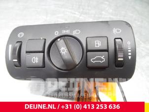 Usados Interruptor de luz Volvo V60 I (FW/GW) Precio € 25,00 Norma de margen ofrecido por van Deijne Onderdelen Uden B.V.