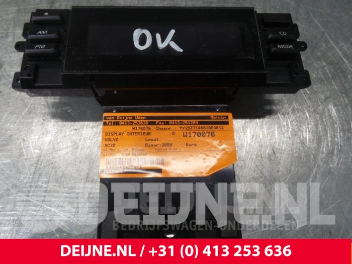 Begagnade Innerdisplay Volvo XC70 (BZ) 2.4 D5 20V AWD Pris € 60,00 Marginaltabell erbjuds av van Deijne Onderdelen Uden B.V.