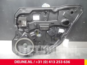 Used Rear door window mechanism 4-door, right Volvo S60 II (FS) 2.0 D3 20V Price € 60,00 Margin scheme offered by van Deijne Onderdelen Uden B.V.