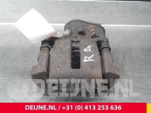 Used Rear brake calliper, right Volvo V70 (BW) 2.4 D5 20V AWD Price € 70,00 Margin scheme offered by van Deijne Onderdelen Uden B.V.