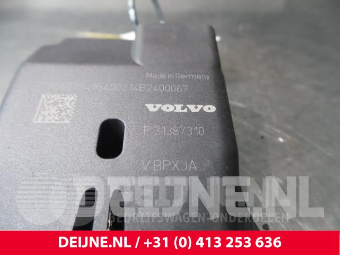 Brake assist sensor from a Volvo V60 I (FW/GW)  2015