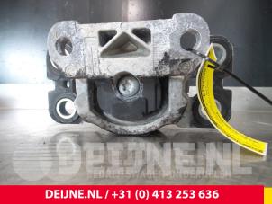 Used Engine mount Volvo V70 (BW) 2.4 D 20V Price € 25,00 Margin scheme offered by van Deijne Onderdelen Uden B.V.