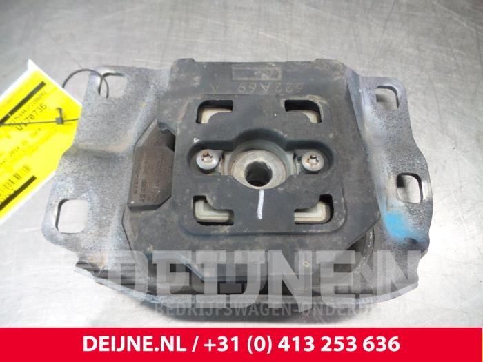 Used Engine mount Volvo V40 (MV) 1.6 D2 Price € 25,00 Margin scheme offered by van Deijne Onderdelen Uden B.V.