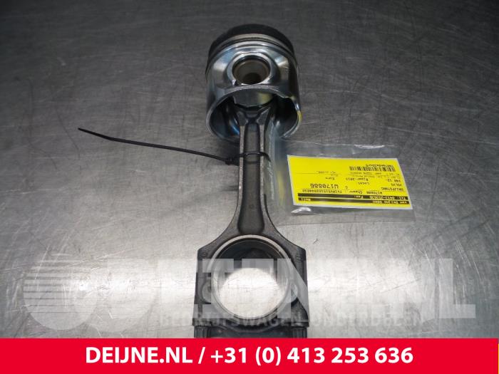 Gebrauchte Pleuelstange Volvo V40 (MV) 2.0 D3 20V Preis € 120,00 Margenregelung angeboten von van Deijne Onderdelen Uden B.V.
