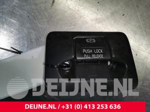 Usados Interruptor de freno de mano Volvo S60 II (FS) 1.6 T3 16V Precio € 20,00 Norma de margen ofrecido por van Deijne Onderdelen Uden B.V.