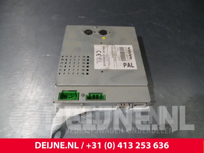 Używane System nawigacji Volvo XC70 (SZ) XC70 2.4 D 20V Cena € 50,00 Procedura marży oferowane przez van Deijne Onderdelen Uden B.V.