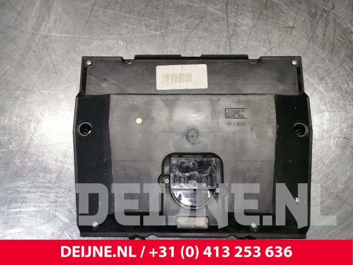 Panel de control de calefacción de un Volvo S60 II (FS) 1.6 T3 16V 2014