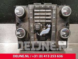 Używane Panel sterowania nagrzewnicy Volvo S60 II (FS) 1.6 T3 16V Cena € 80,00 Procedura marży oferowane przez van Deijne Onderdelen Uden B.V.
