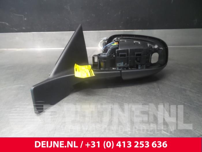 Wing mirror, left from a Volvo V70 2008