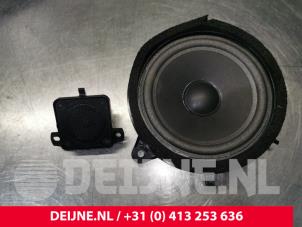 Neuf Haut-parleur Volvo V70 (GW/LW/LZ) 2.4 20V 140 Prix € 36,30 Prix TTC proposé par van Deijne Onderdelen Uden B.V.