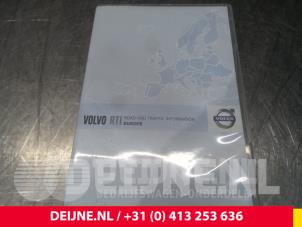 Usados CD de navegación Volvo S80 (AR/AS) 2.4 D 20V Precio € 25,00 Norma de margen ofrecido por van Deijne Onderdelen Uden B.V.