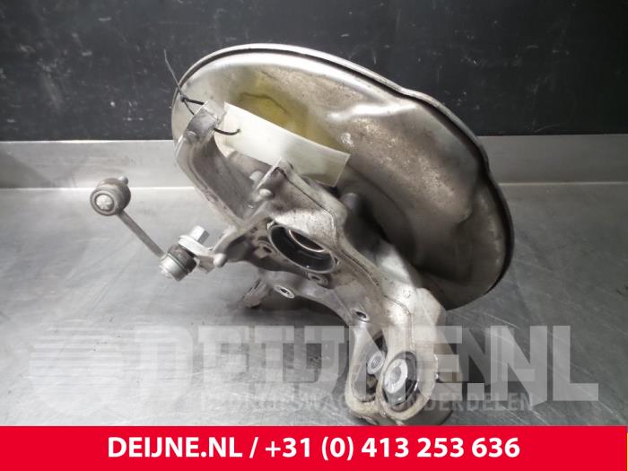 Knuckle, rear right from a Volvo XC90 II 2.0 T8 16V Twin Engine AWD 2018
