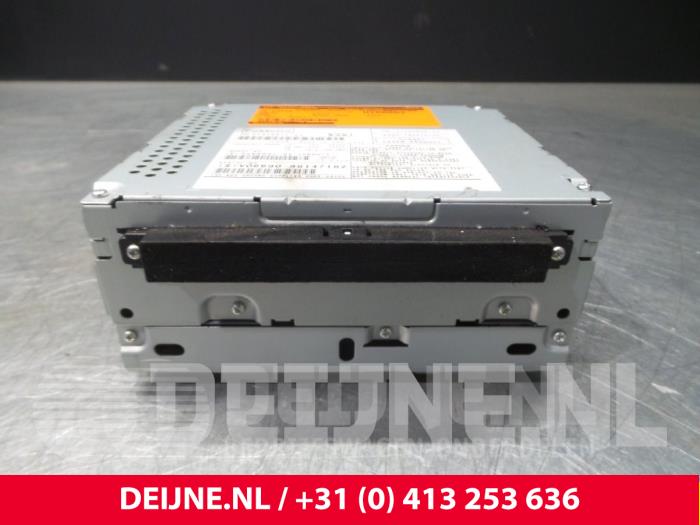Używane Odtwarzacz CD Volvo S80 (AR/AS) 2.4 D 20V Cena € 150,00 Procedura marży oferowane przez van Deijne Onderdelen Uden B.V.